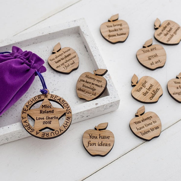 10 Wooden Personalised Apples with Customized Tag in Velvet Bag